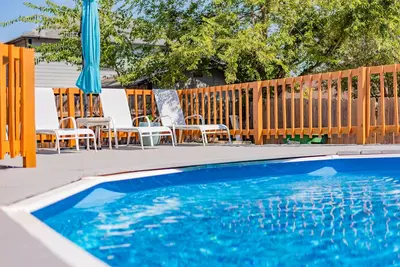 Image de Maison de luxe près de Lackland et Sea World 5br 3ba w / salle de jeux