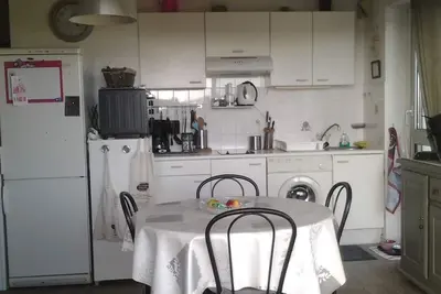 Image de Appartement t2 Ă 50 m de la plage des surfeurs