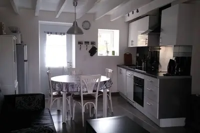 Image de Maison de pays en pierres, en bord de mer, près de Dinard