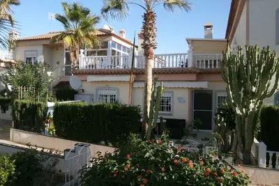 Image de Appartement de rêve avec une belle terrasse, wifi, piscine, coffre-fort dans une zone verte