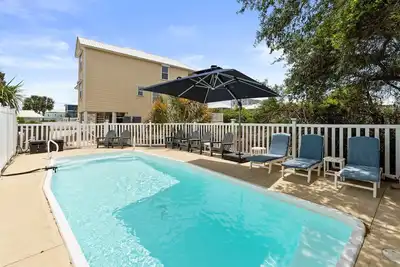 Image de 3/3 Gulf View home, Pool, Animaux acceptés, à quelques pas de la plage.