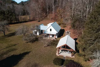 Image de Creekside Mountain Retreat - Sentier des Appalaches, cascades et plus!