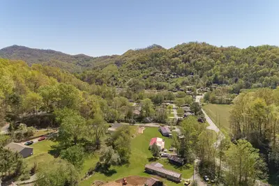 Image de Mountain Creek Maison de luxe W / Hot Tub, WiFi, et Hbo