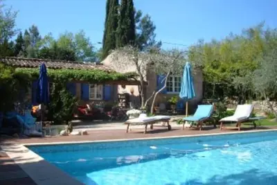 Image de Appartement dans villa