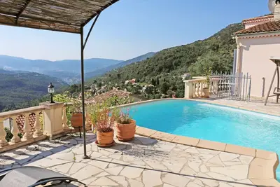 Image de Nice: Paisible villa avec piscine privée et vue imprenable