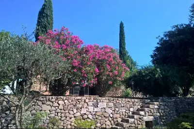 Image de Séjour au calme en Sud Ardèche à proximité plages et sites majeurs.