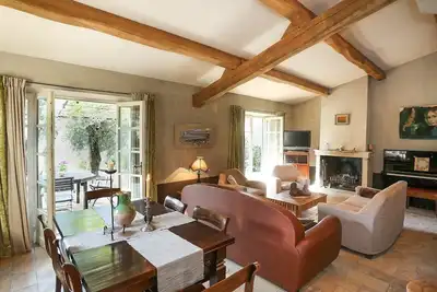 Image de Maison Fleurie - belle maison en pierre avec piscine, vue sur Nice