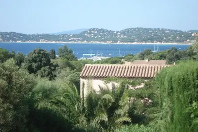 Image de Appartement d'une villa provençale, à 300 mètres de la plage