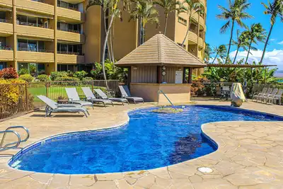 Image de Dernier étage condo front de mer avec vue imprenable sur l'océan, véranda Lanai, A / C partielle
