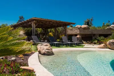 Image de Une villa dans 127 hectares clos - Maison de gardiens - Bonifacio - Rondinara