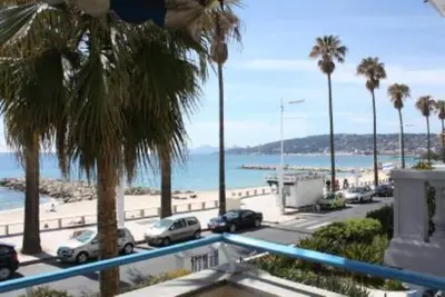 Image de Juan Les Pins: Trés bel appartement face à la mer