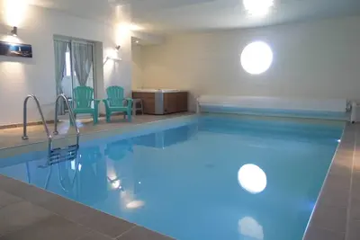 Image de Villa De Haut Standing A 150m De La Plage, Piscine Interieure Chauffee