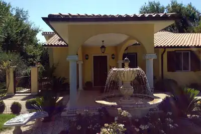 Image de Serene Country Villa, mais à moins de 30 miles du centre de Rome, Great For Famili