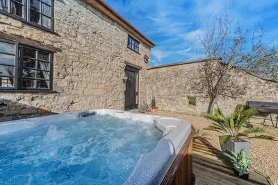 Image de Le grenier grange aménagée dans un bel endroit rural, bain à remous, 4 étoiles