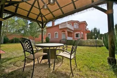 Image de Villa de qualité dans un environnement de tranquillité et bien connecté. <br>