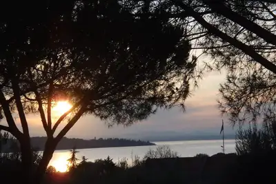 Image de Villa Larry Ă San Feliciano sul Trasimeno avec jardin et oliveraie