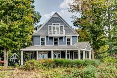 Image de Maison familiale élégante sur le lac Michigan - RÉSERVER Maintenant Pour 2020