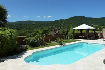 Image de Belle maisonnette dans propriété de charme - Plein sud - Golfe de St-Tropez