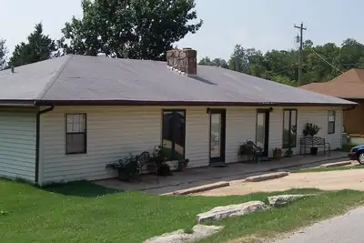 Image de 6 Bd \/ 6 Ba Maison de vacances Combo près de Silver Dollar City, Table Rock Lake! ! !