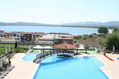 Image de Luxury beachside penthouse near Sozopol w\/ sea view terraces & resort amenities.