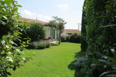 Image de Maison indépendante (8 pers) avec jardin, piscine et charme près de la mer
