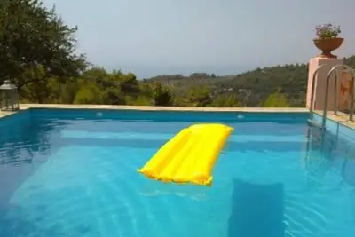 Image de Agaliani: Belle maison de vacances et sublime plage déserte