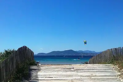 Image de Joli Studio, résidence de vacances pieds dans l'eau Hyeres - Presqu'île de Giens