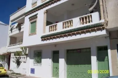 Maison au calme dans quartier typique