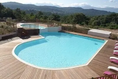 Image de Plein-pied neuf dans résidence de charme avec piscine 300m² à Porto Vecchio