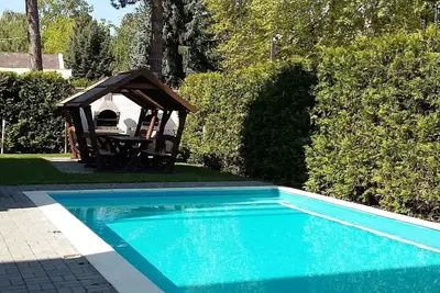 Image de Appartement avec emplacement central piscine, sauna, wifi, grill, climatisation à 100m du lac Balaton