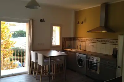 Image de Joli t1 de 32m2 avec balcon au mourillon a toulon refait a neuf