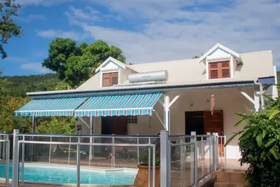 Image de Villa les Gallières avec piscine, formule 5 chambres climatisées, grand jardin
