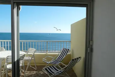 Image de La mer a vos pieds, sous votre fenêtre ( Location A La Semaine Seulement)
