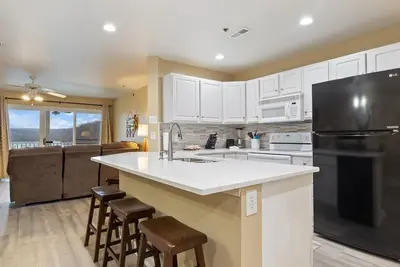 Image de Parkview Bay 616, trois chambres Ă coucher, une nouvelle moquette, A / C, Xl chauffe-eau, Wifi Gratuit