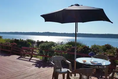 Image de Beach Front Home sur Fogland Point avec vue panoramique