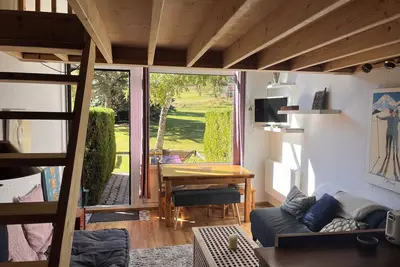 Image de Rez de jardin  comme un loft. 3 pièces coin montagne