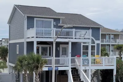 Image de Maison de plage familiale avec piscine