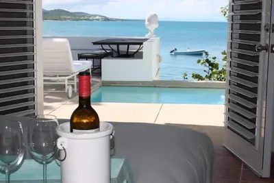Image de Seaside Vieques: Beach House de 2 chambres à coucher directement sur l'océan, avec piscine privée