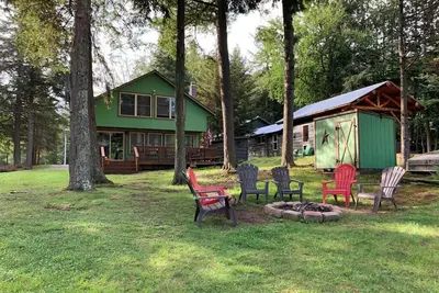 Image de Old Waterfront Waterfront Home - Parfait pour les grandes familles!