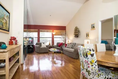 Image de Penthouse calme et ensoleillé Dual Master Beach-Adj pour toute la famille