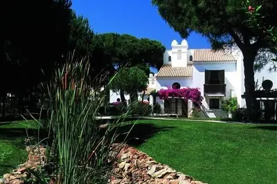 Image de Villa de luxe V2, 6 couchages, ascenseur à la plage, falaise, Pine Cliffs Golf