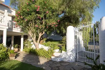 Image de Jardin 4 chambres Duplex famille accueillante maison d'mitoyen privée fermée