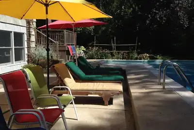 Image de 3bdrm-3bath chauffée piscine d'eau salée, A / C central, toutes sortes de familles bienvenues