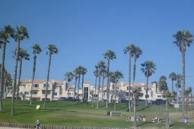 Image de Huntington Beach Condo Oceanfront De La Plage