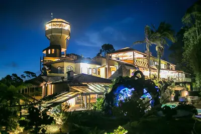 Image de Votre printemps privé sur le sommet de la montagne avec 360 vues, à couper le souffle