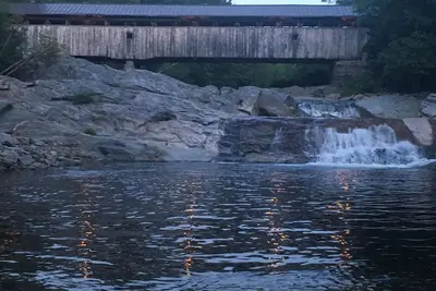 Image de Deux cabines sur 30 hectares de rivière