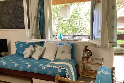 Image de Appartement confortable et élégant avec terrasses vertes