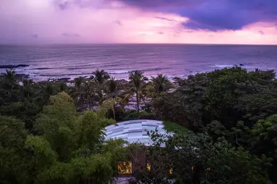 Image de Magnificent Oceanfront Luxury Villa