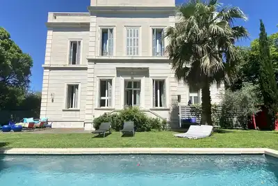Image de Une jolie demeure avec jardin très agréable dans quartier vivant