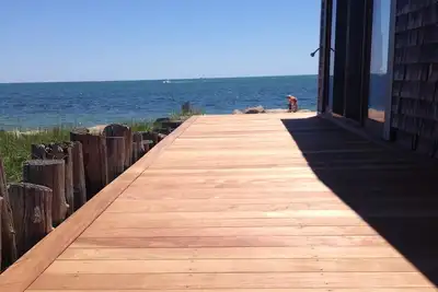 Image de Plage de sable privée, véritablement en bord de mer, plateformes privées, Kayak gratuit, famille de 1700 $ / semaine